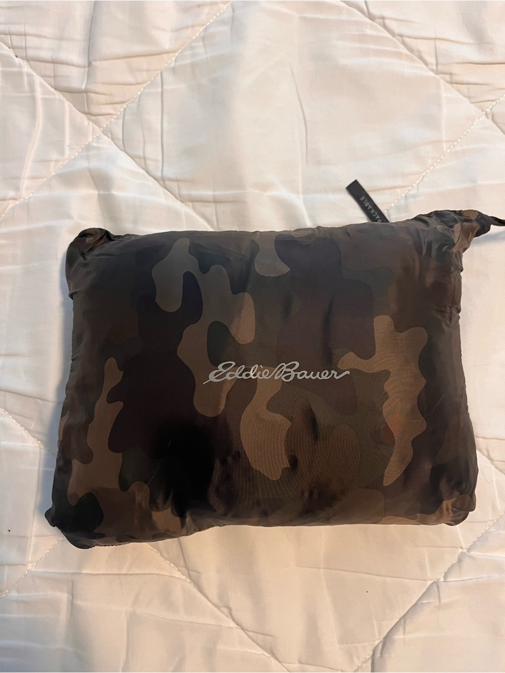 Eddie Bauer down Camo Packable Hooded Jacket. Large. - Picture 4 of 6